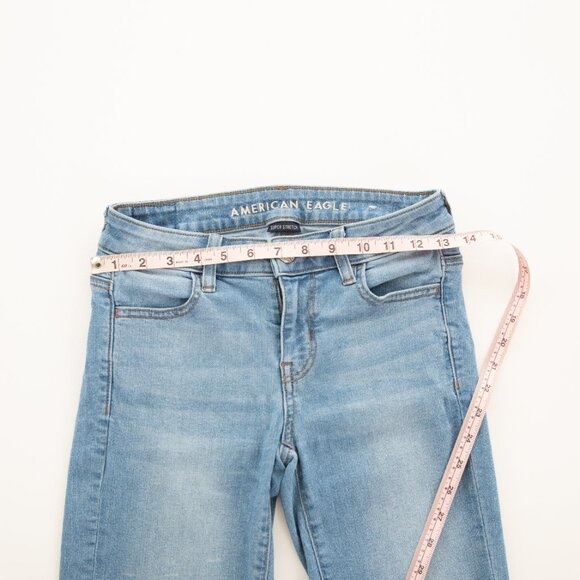American Eagle (Indigo light wash) Size 0 Xtra Long - Picture 6 of 8